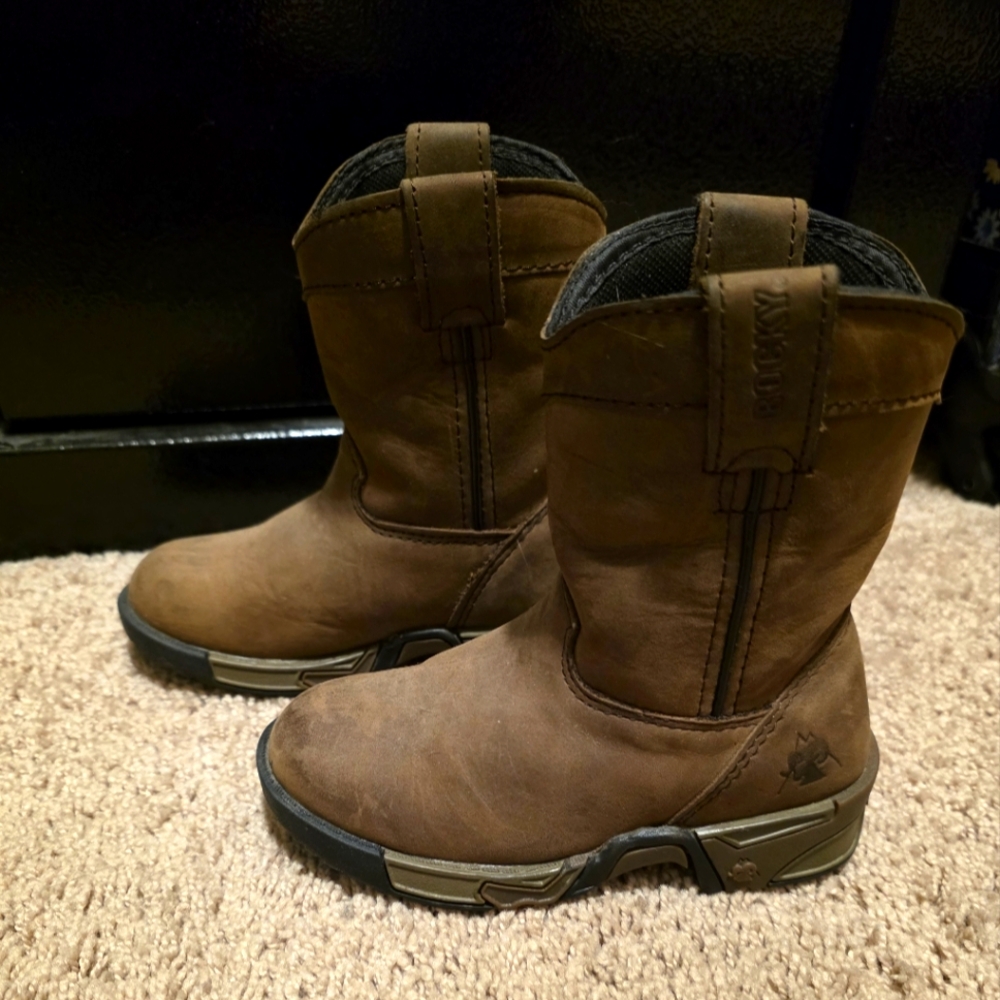 Rocky Kids boots size 10M